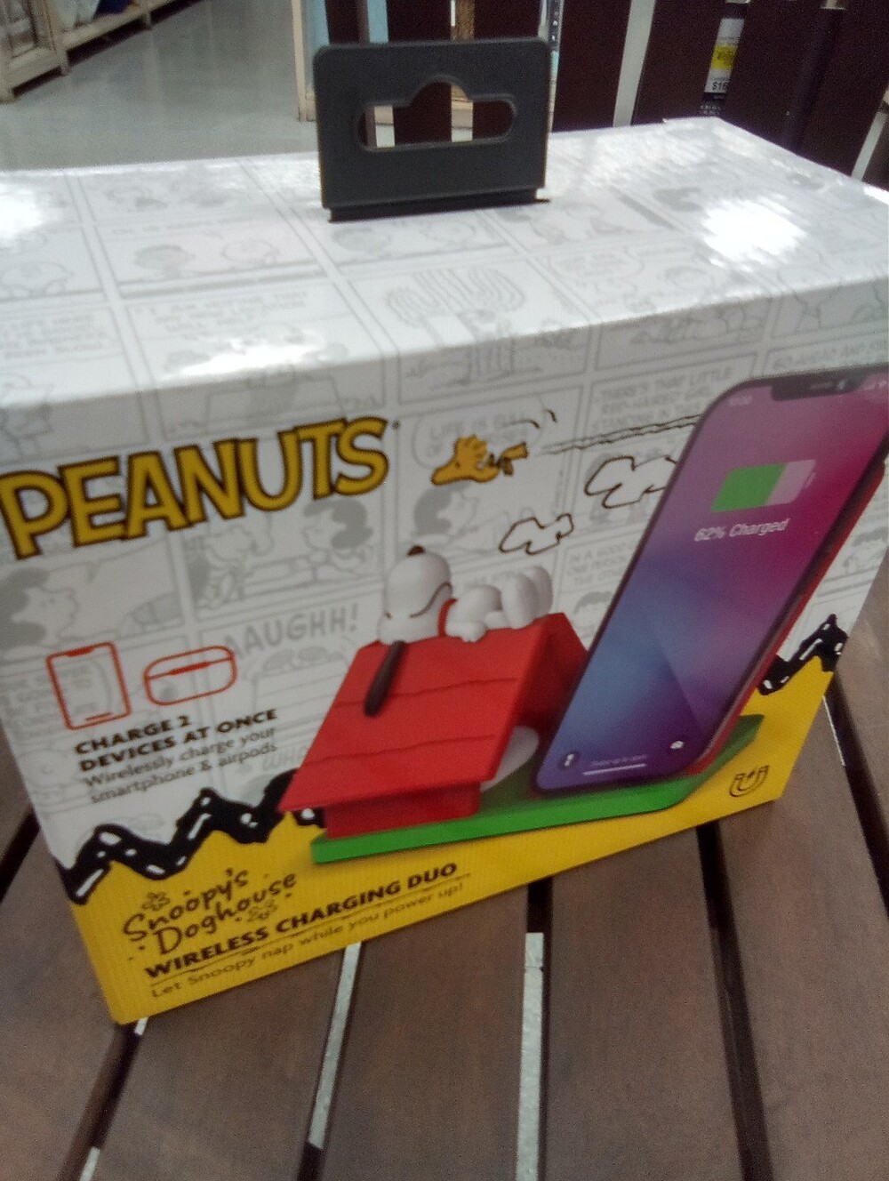 Peanuts Double Phone Charger!
